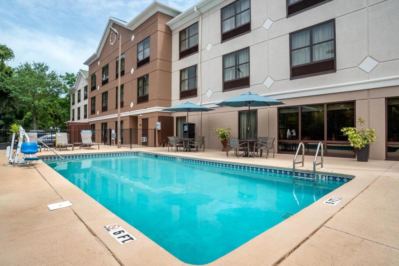 Comfort Suites Tallahassee Capitol - University Area Экстерьер фото
