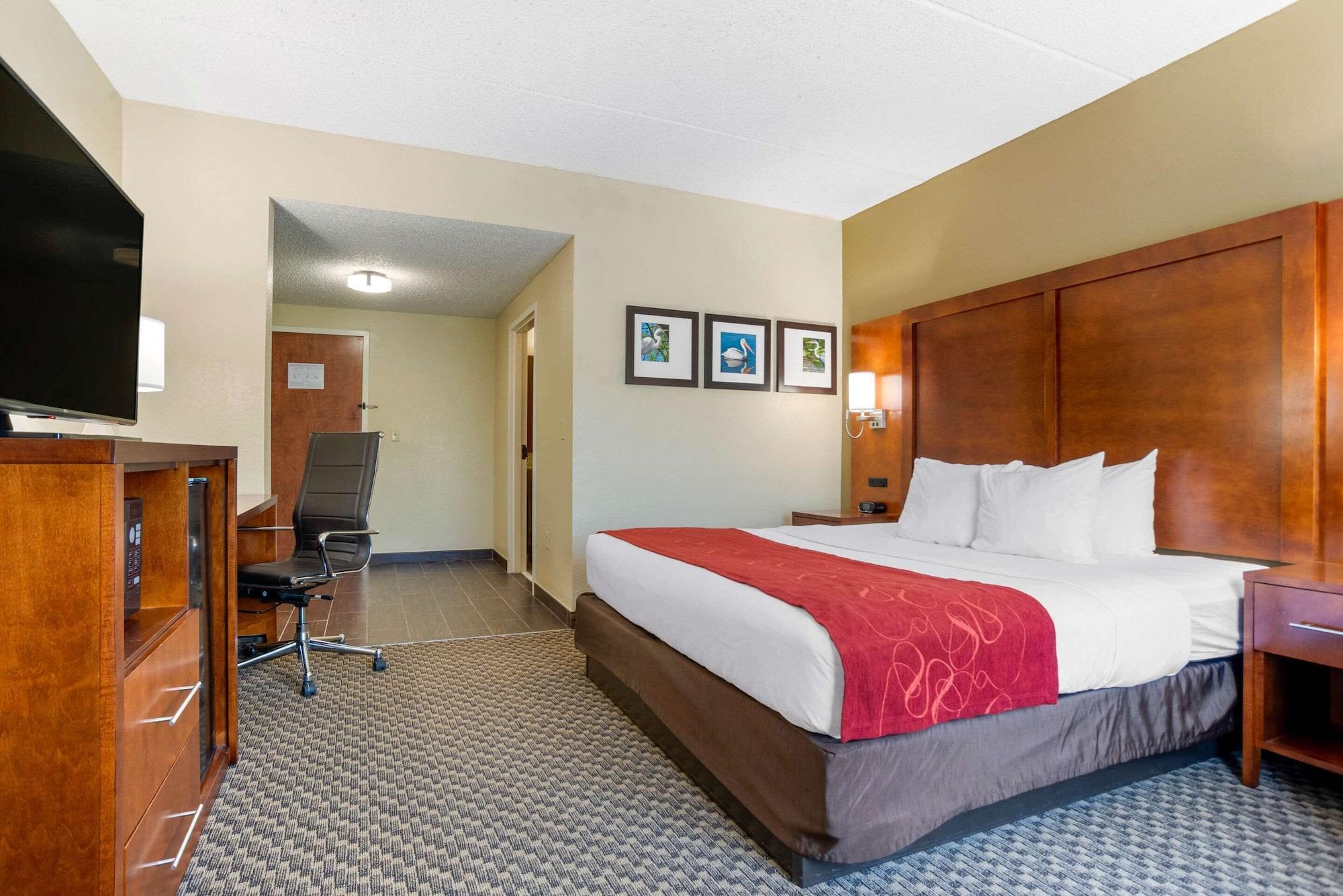 Comfort Suites Tallahassee Capitol - University Area Экстерьер фото