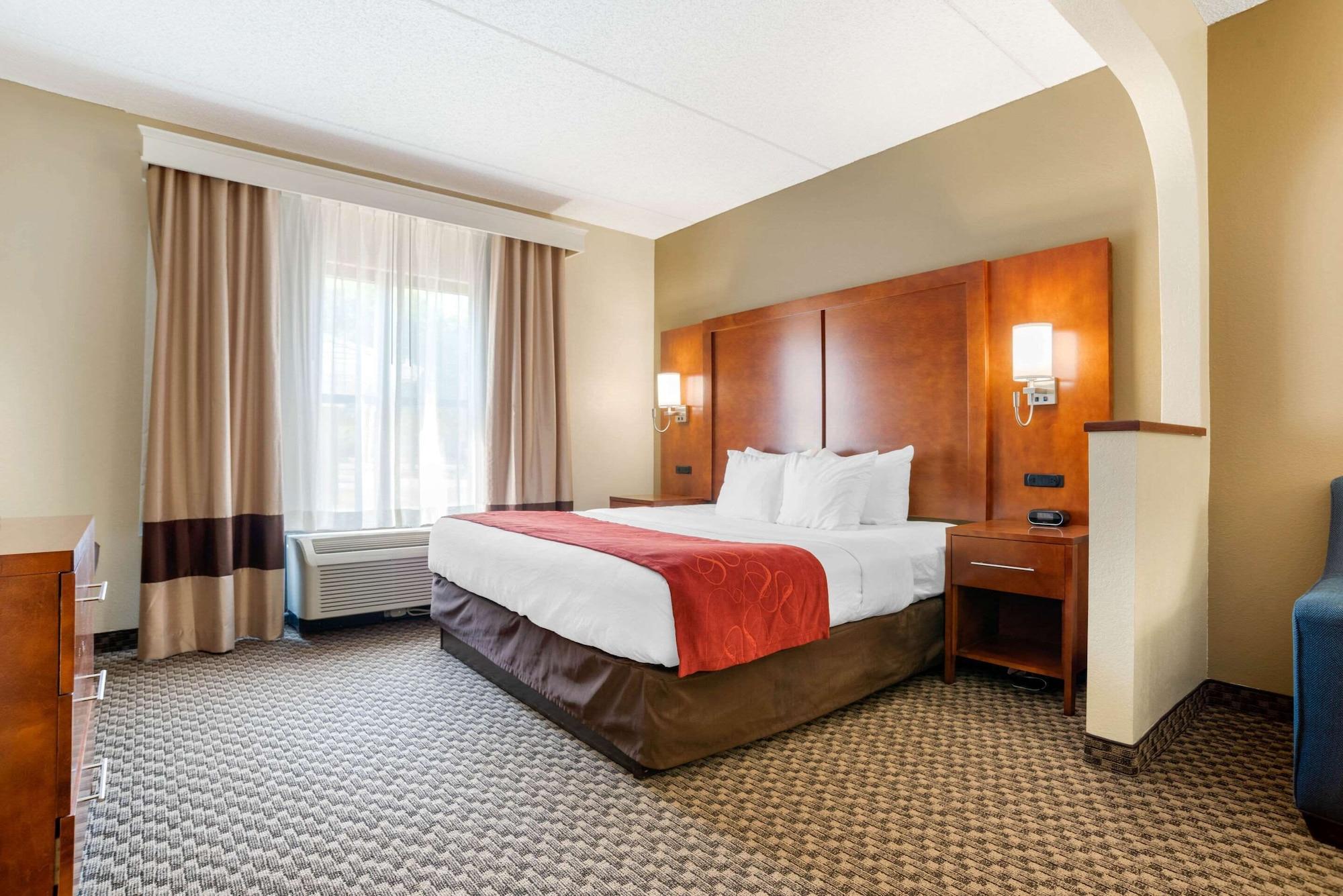 Comfort Suites Tallahassee Capitol - University Area Экстерьер фото