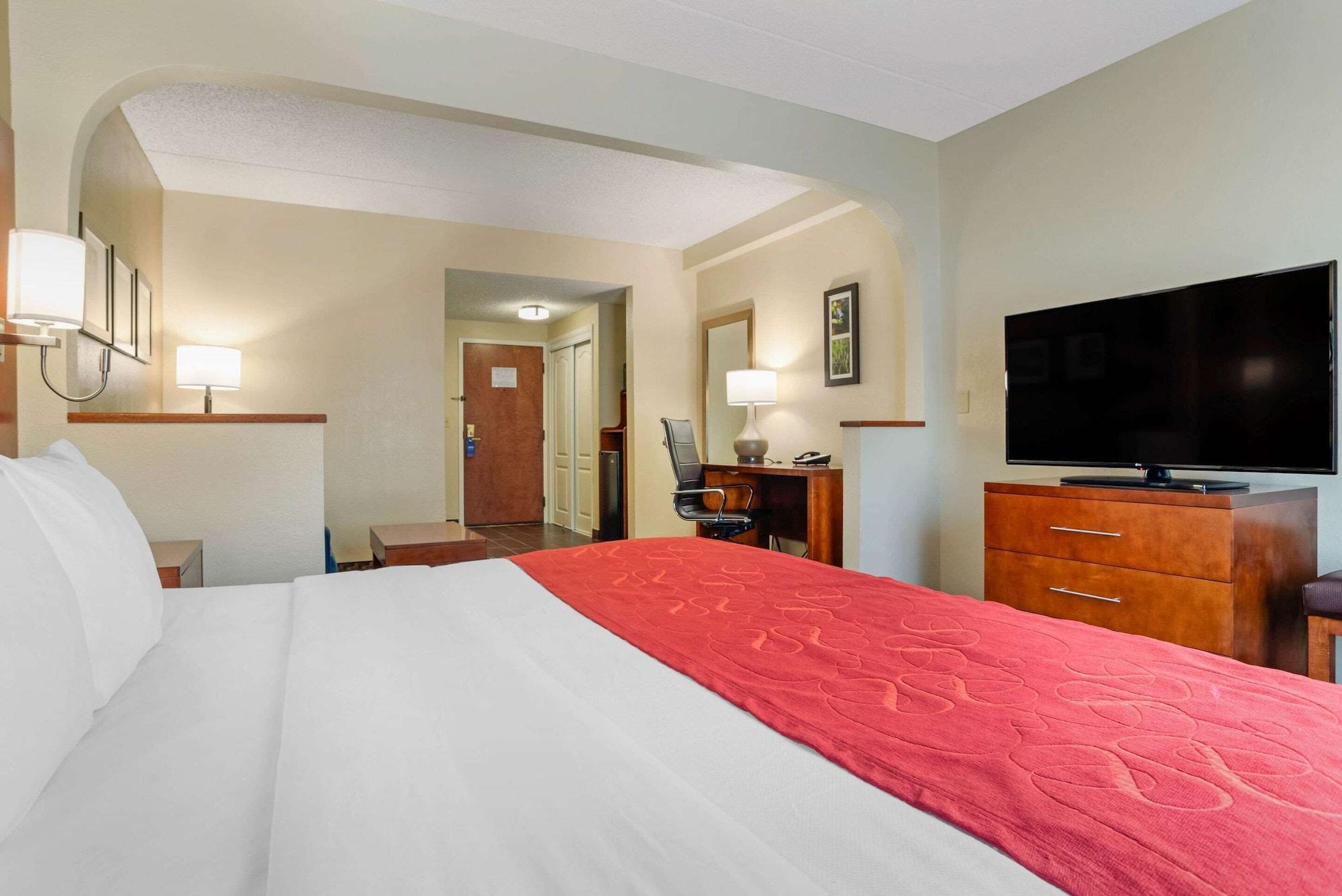Comfort Suites Tallahassee Capitol - University Area Экстерьер фото
