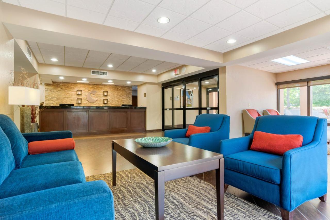 Comfort Suites Tallahassee Capitol - University Area Экстерьер фото