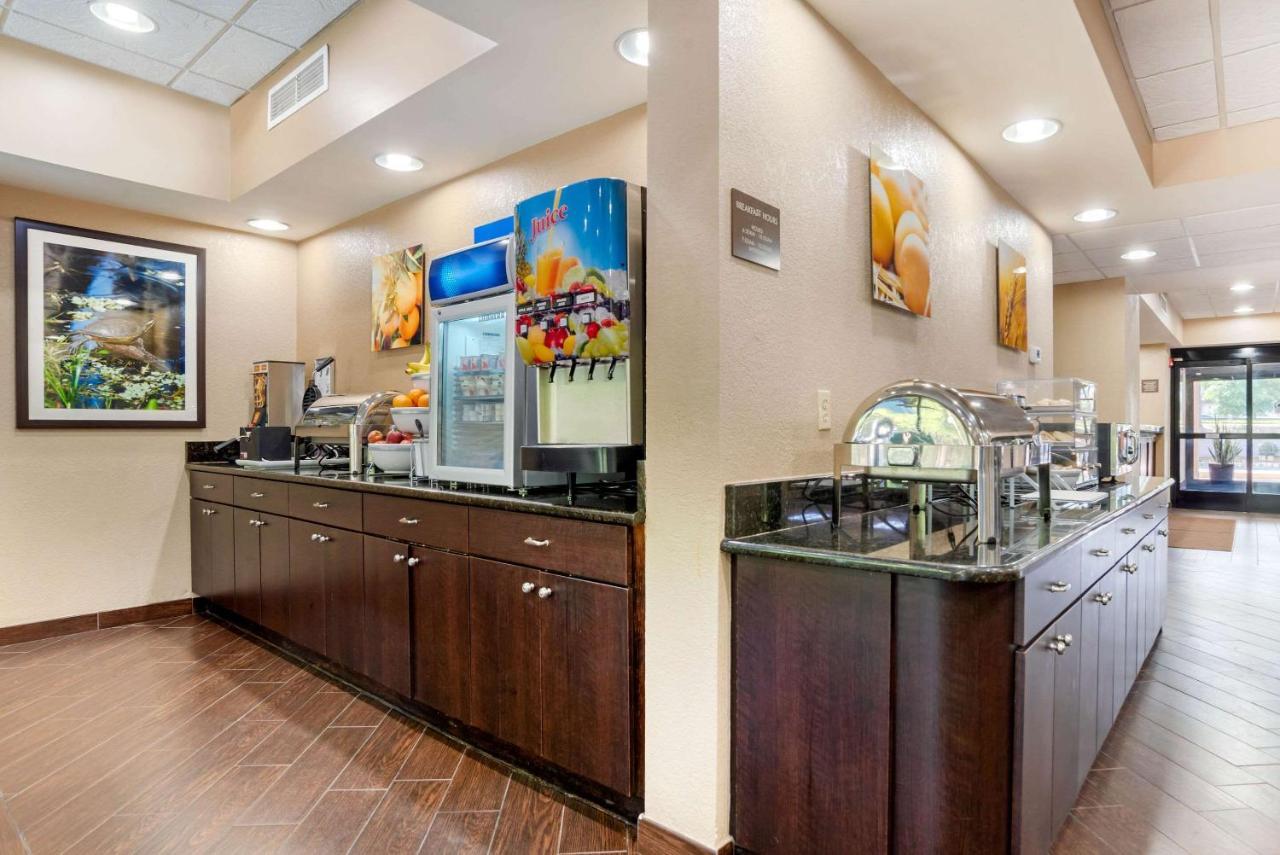 Comfort Suites Tallahassee Capitol - University Area Экстерьер фото
