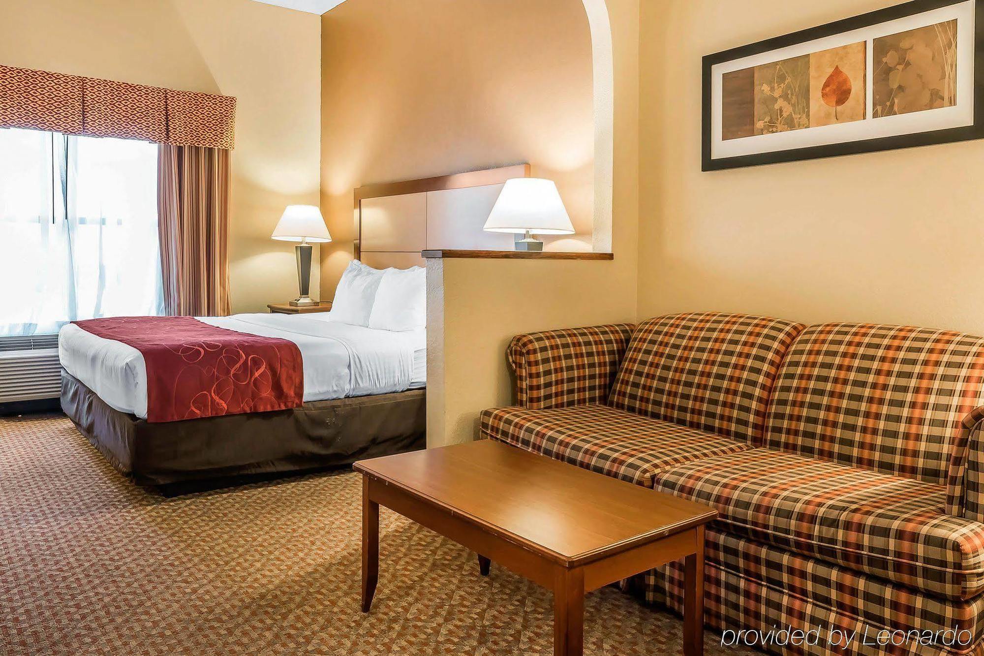 Comfort Suites Tallahassee Capitol - University Area Экстерьер фото